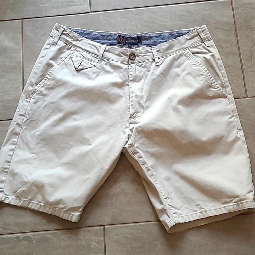 - Henri Lloyd shorts..size 36  light beige